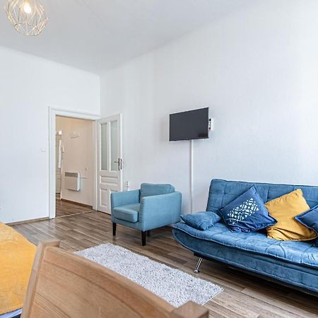 Explore Vienna: 1Br Retreat Near Westbahnhof Zewnętrze zdjęcie