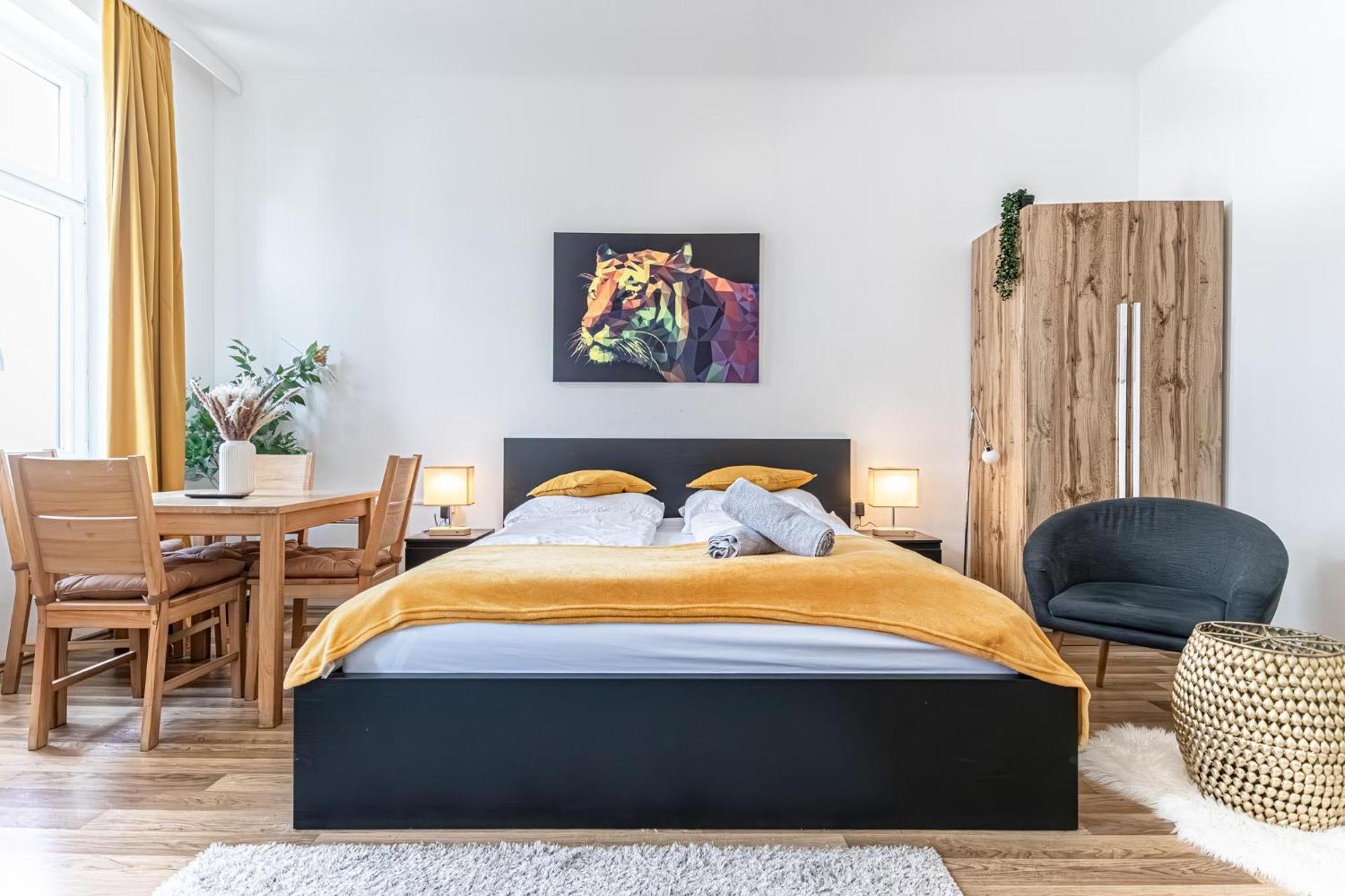 Explore Vienna: 1Br Retreat Near Westbahnhof Zewnętrze zdjęcie