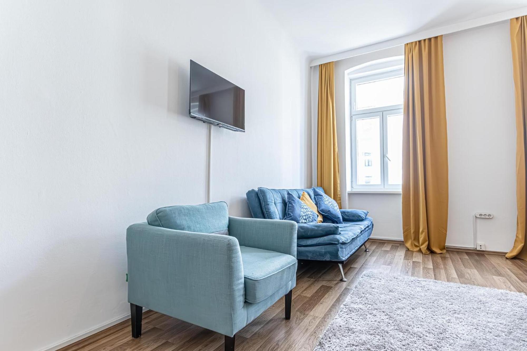 Explore Vienna: 1Br Retreat Near Westbahnhof Zewnętrze zdjęcie