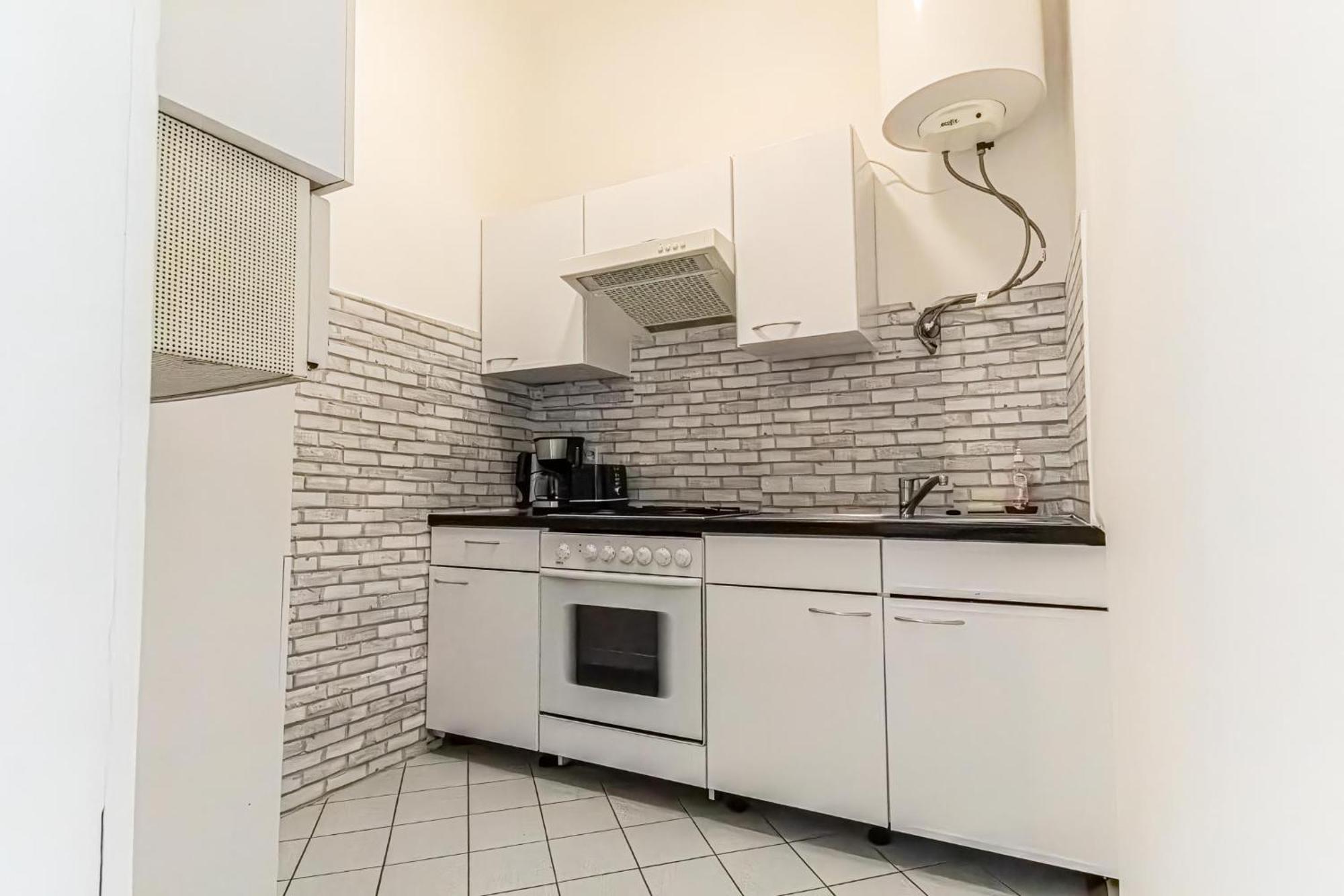 Explore Vienna: 1Br Retreat Near Westbahnhof Zewnętrze zdjęcie